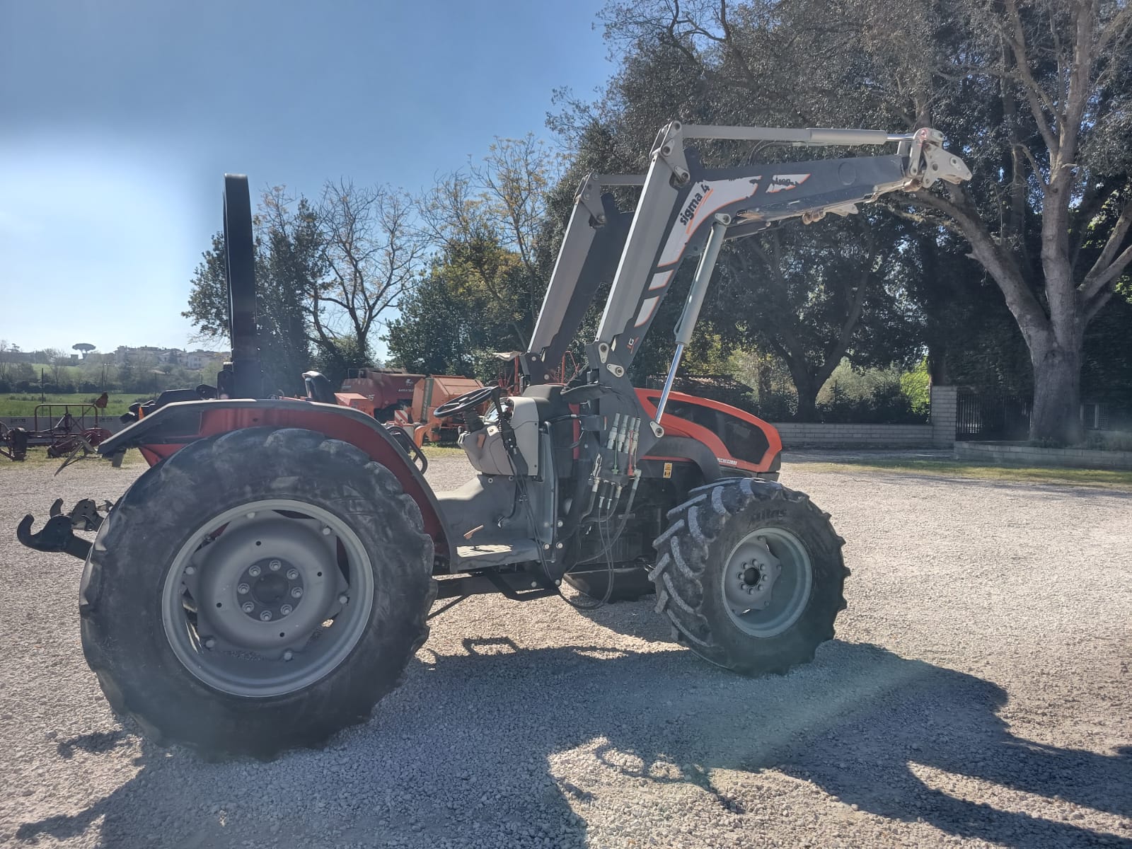 
								Trattore Agricolo Usato Same Explorer 105 TB con Caricatore Frontale Sigma 4 Iron – 105 CV – 2018 – 4.963 h – € 35.000 full									
