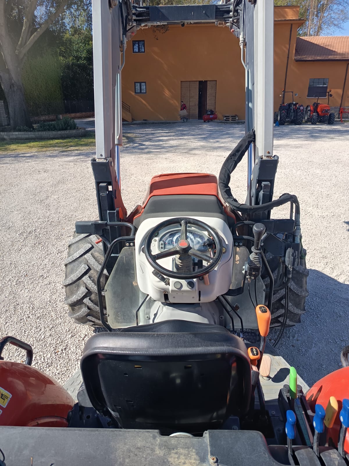 
								Trattore Agricolo Usato Same Explorer 105 TB con Caricatore Frontale Sigma 4 Iron – 105 CV – 2018 – 4.963 h – € 35.000 full									