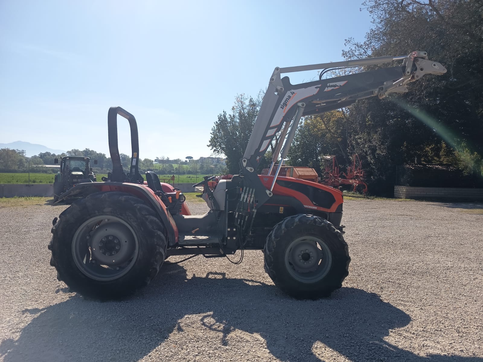 
								Trattore Agricolo Usato Same Explorer 105 TB con Caricatore Frontale Sigma 4 Iron – 105 CV – 2018 – 4.963 h – € 35.000 full									