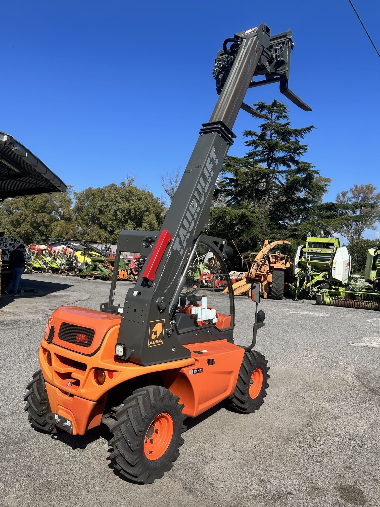 
								NUOVO Old Stock Sollevatore telescopico ultracompatto AUSA T144H – Occasione – € 38.900 full									