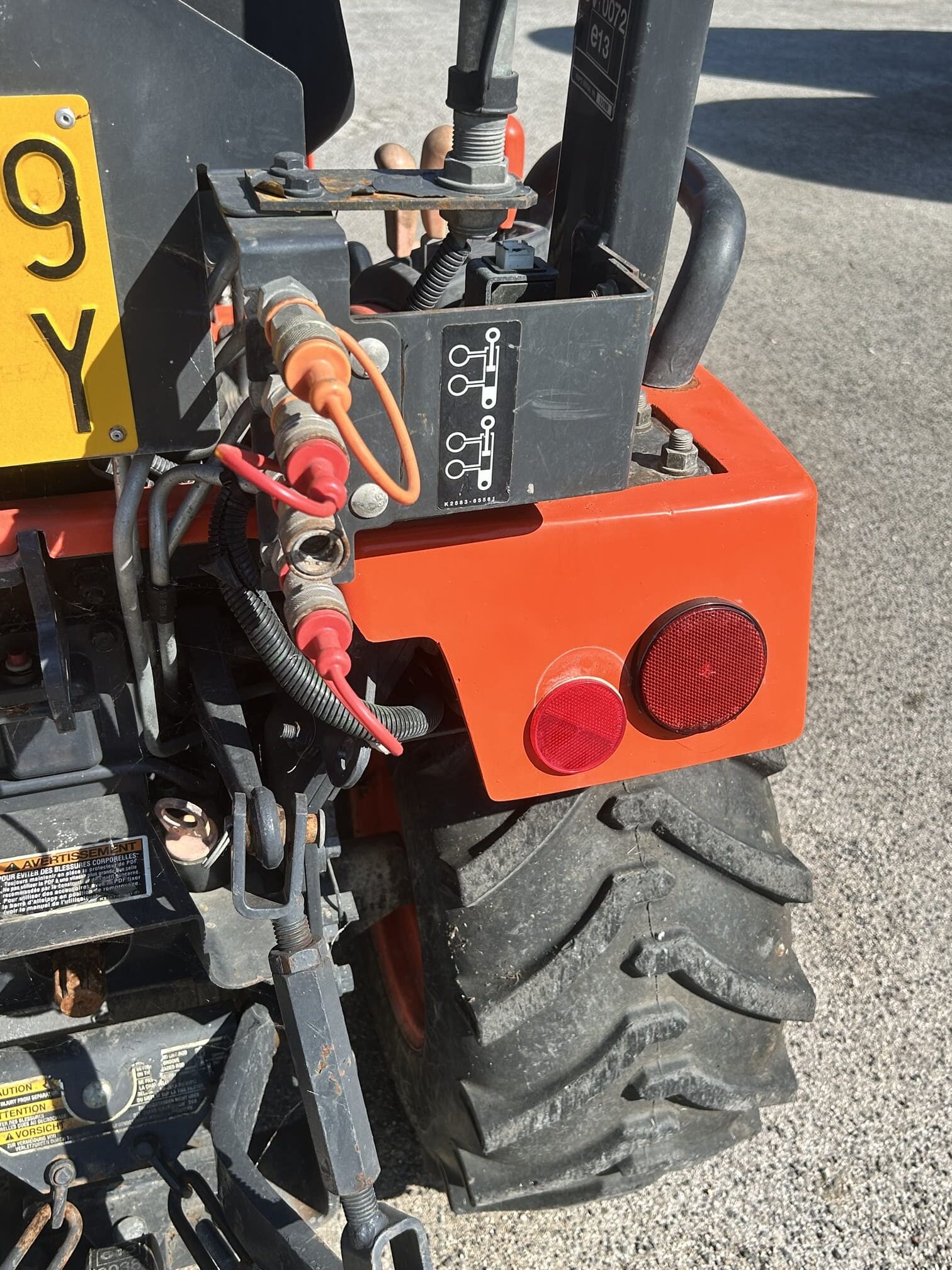 
								Trattore compatto KUBOTA BX2350 Usato con benna originale – 2023 – 25CV – € 12.900 full									