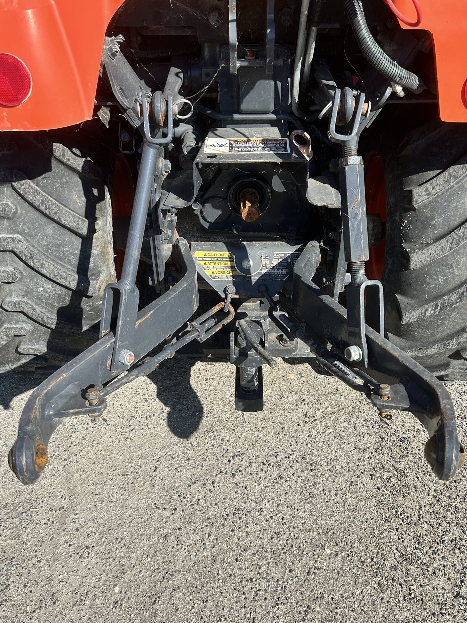
								Trattore compatto KUBOTA BX2350 Usato con benna originale – 2023 – 25CV – € 12.900 full									