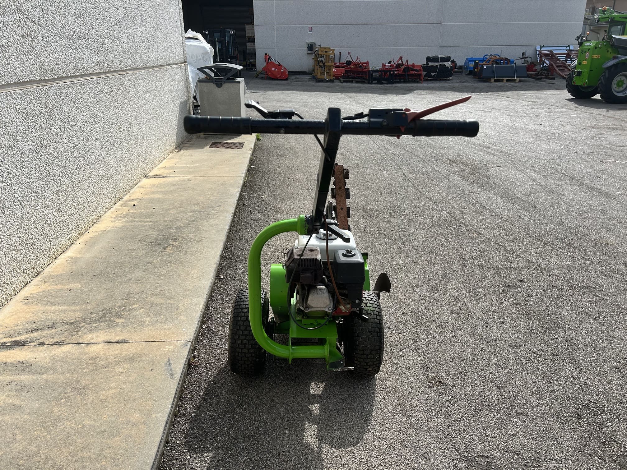 
								Noleggio Catenaria Lampacrescia – essenziale – ottimo stato – € 100/giorno full									
