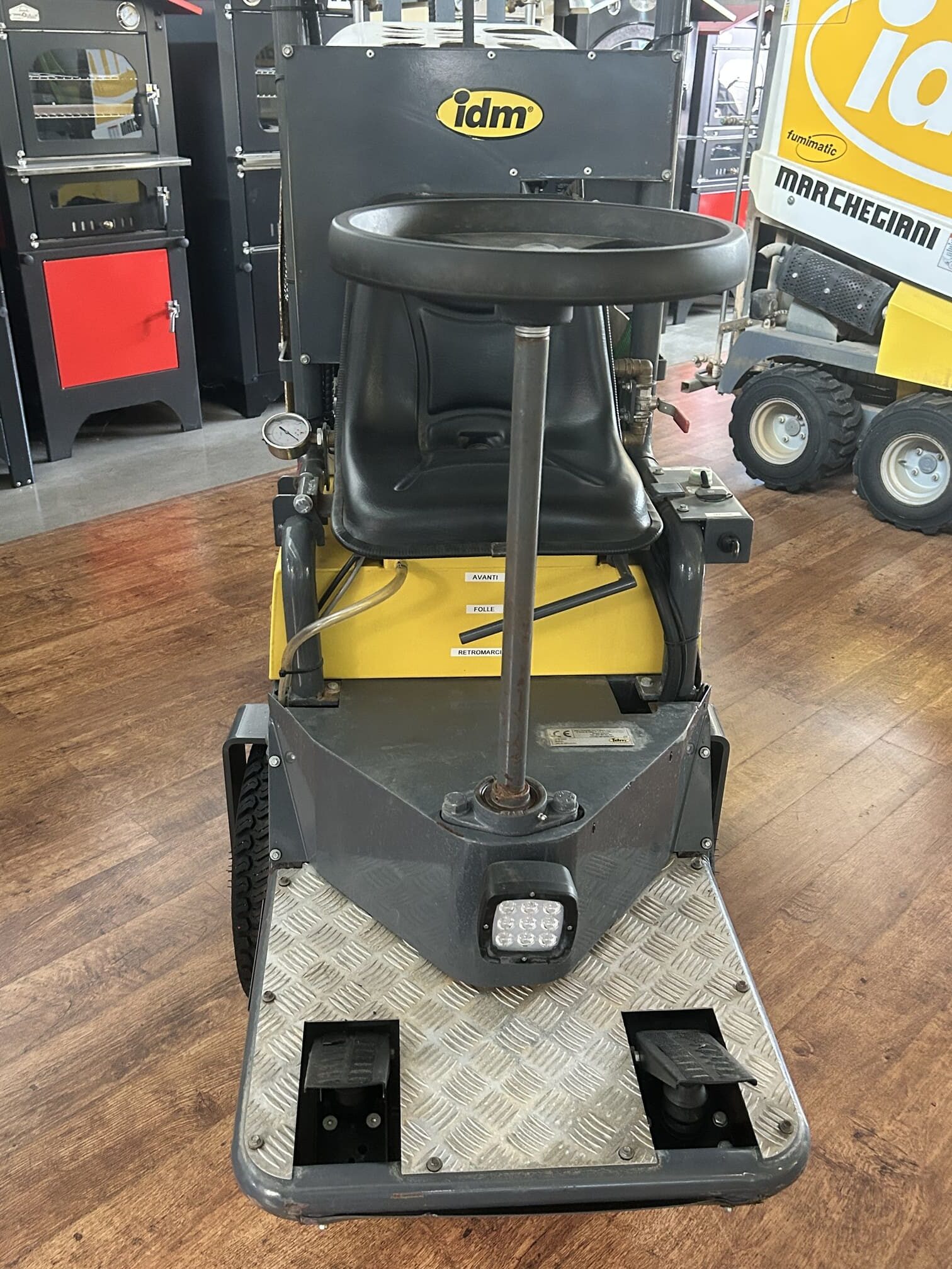 
								Macchina irroratrice IDM Mini Sprayer SEMINUOVA ottimo stato – € 11.890 full									