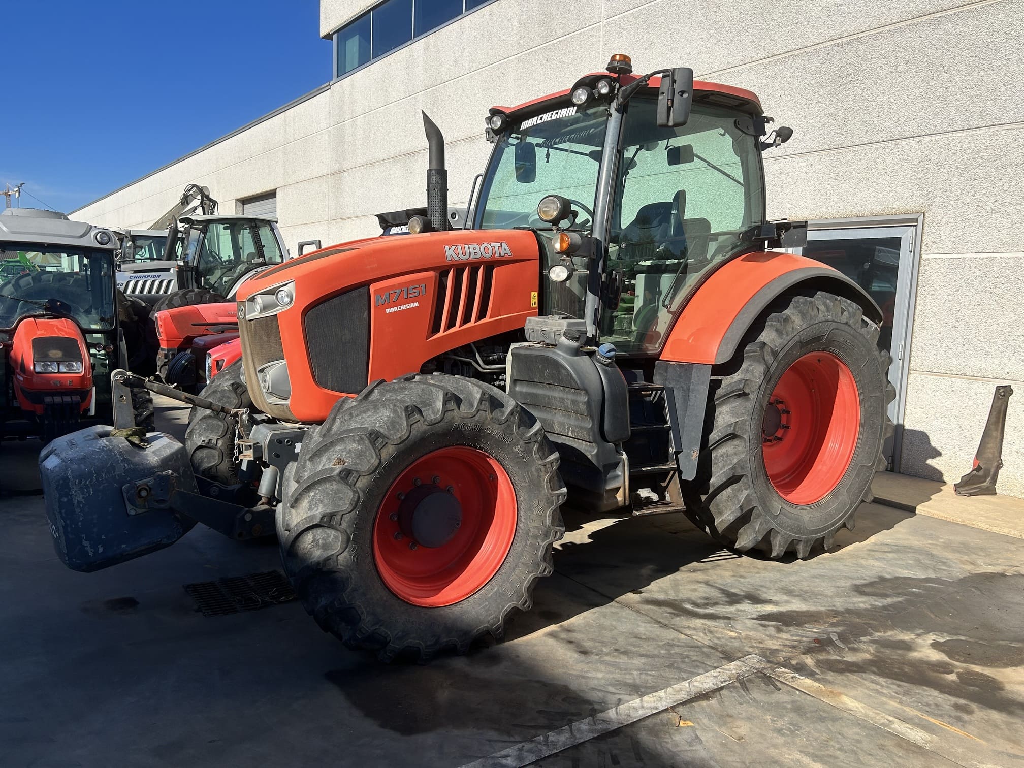 
								Trattore agricolo KUBOTA M7151 Usato – 2017 – 13.243 h – 150CV – € 38.800 full									
