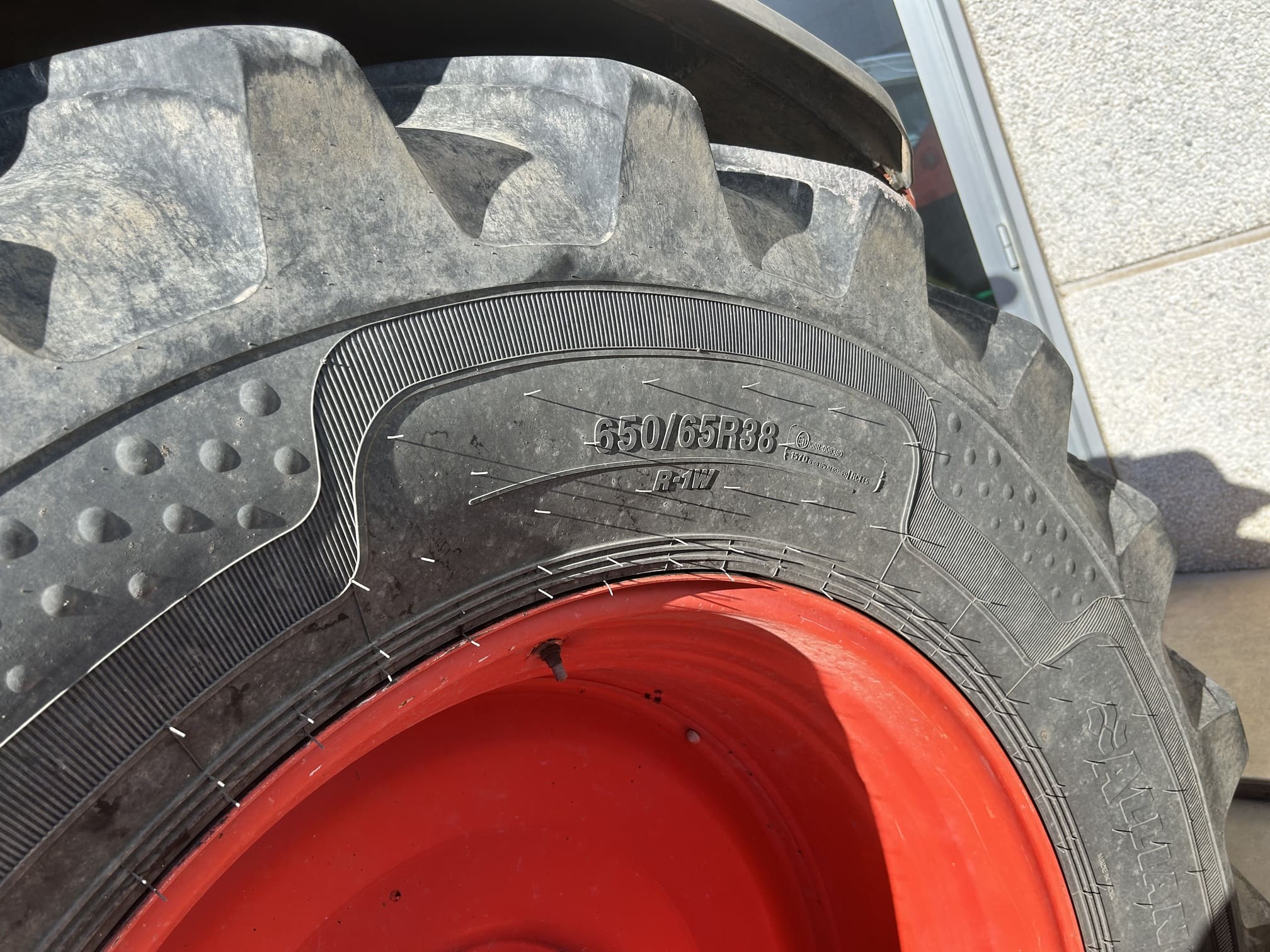 
								Trattore agricolo KUBOTA M7151 Usato – 2017 – 13.243 h – 150CV – € 38.800 full									