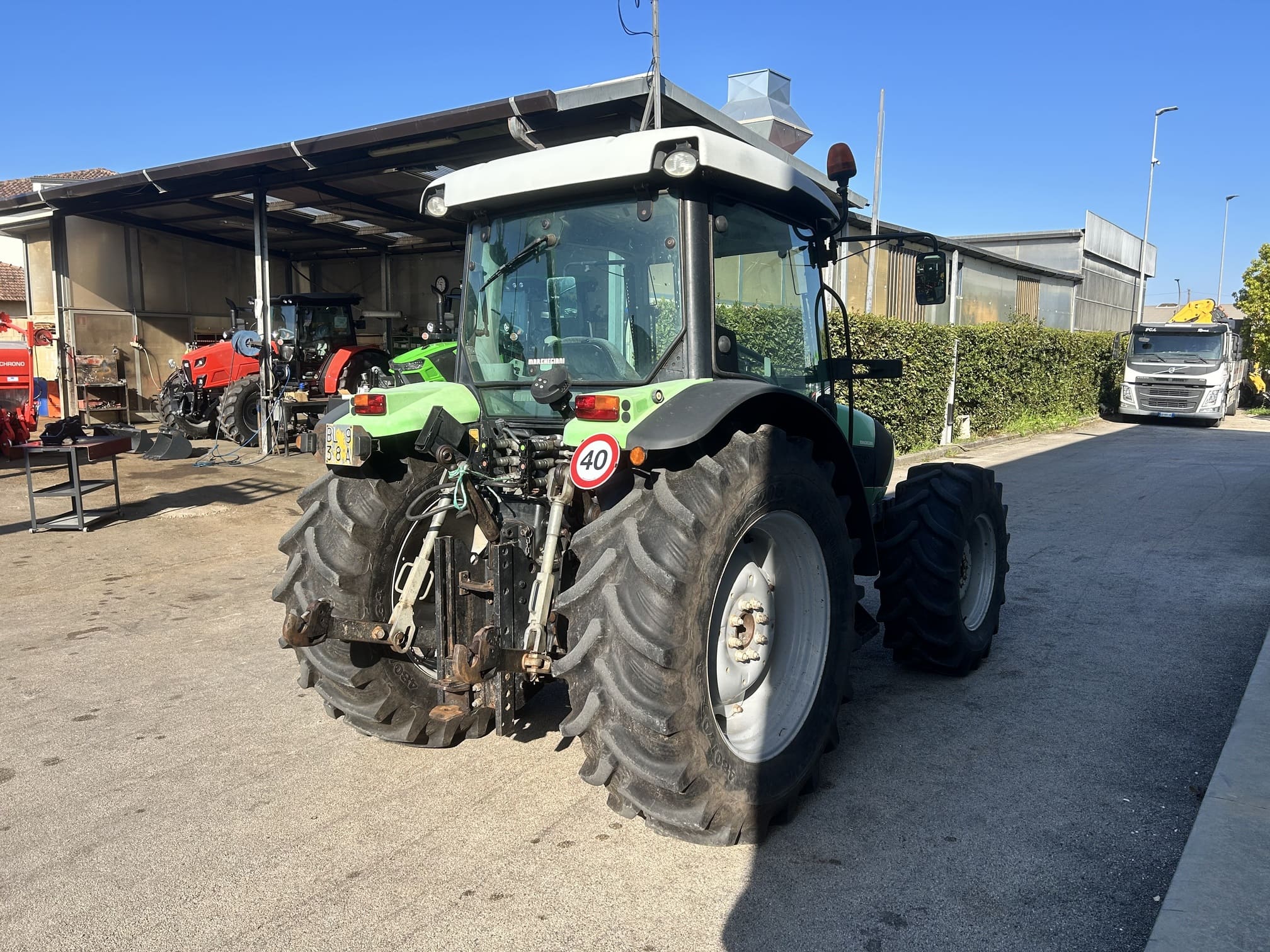 
								Trattore agricolo DEUTZ-FAHR Agrofarm 430 Usato – 2013 – 4.246 h – 109CV – € 28.900 full									
