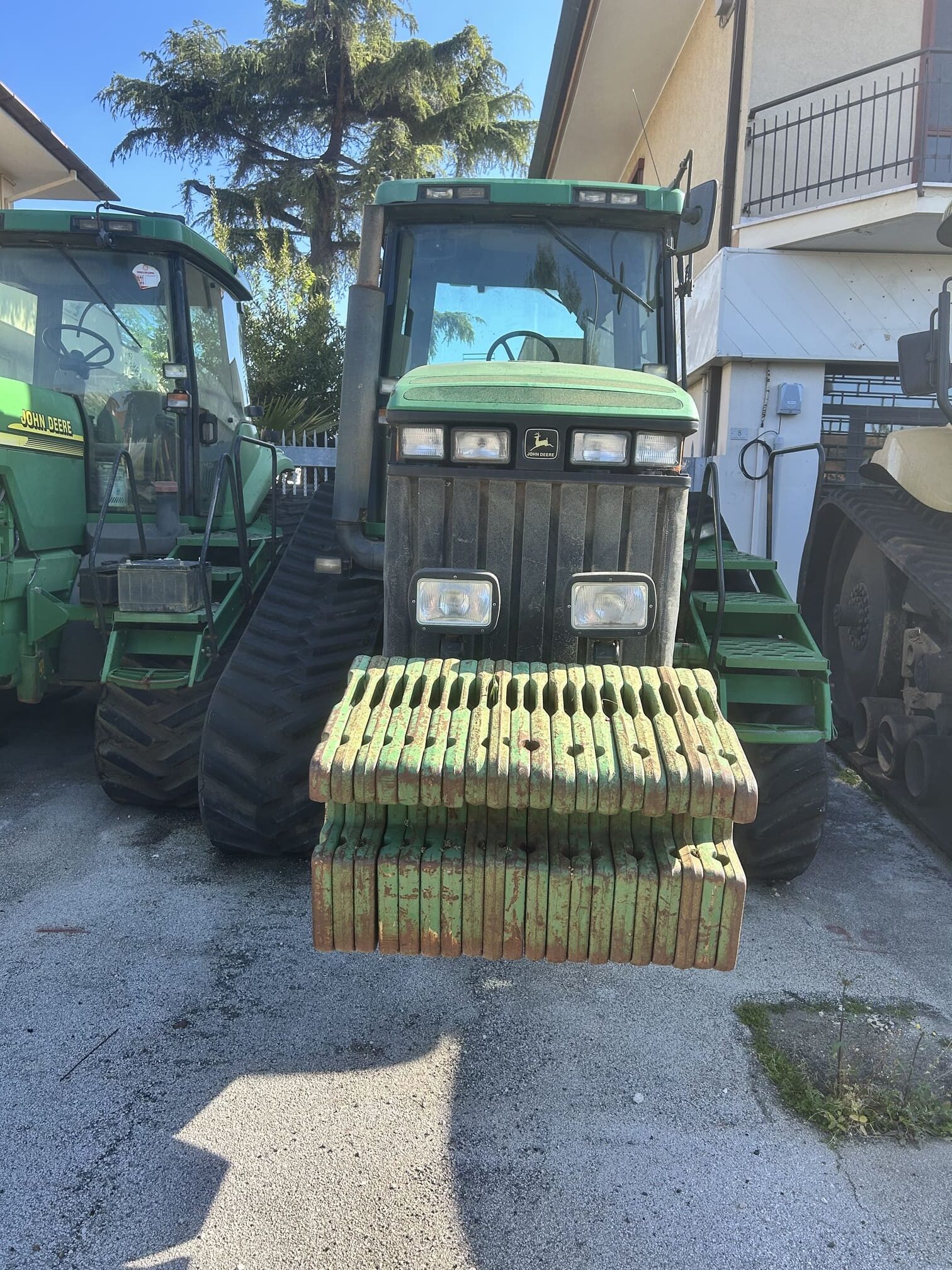
								Trattore agricolo JOHN DEERE 8310 T Usato – 2002 – 7000 h – 230CV – € 45.000 full									