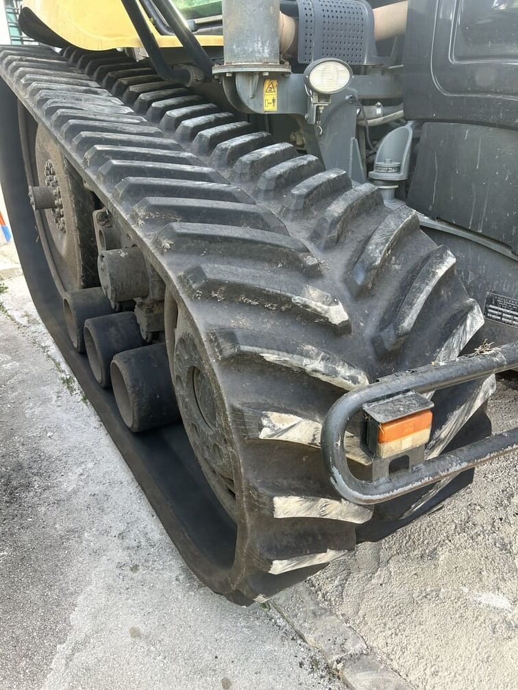 
								Trattore agricolo cingolato CAT Challenger MT 745 B usato – 292 CV – 2006 – Prezzo su richiesta full									