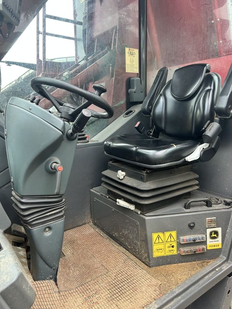 
								Carro miscelatore semovente AGM Maxi 270 Usato – 9.791 h – Ottimo stato – € 44.890 full									