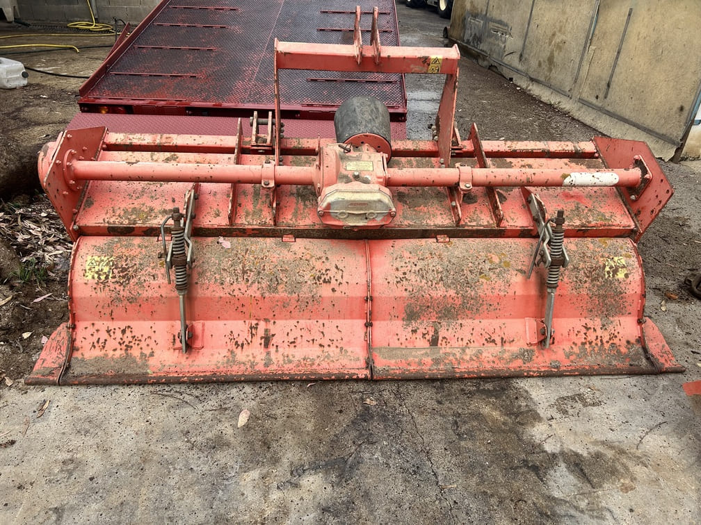 
								Fresa Zappatrice MASCHIO B 230 Usato buono stato – 2011 – 2,35m – € 3.490 full									