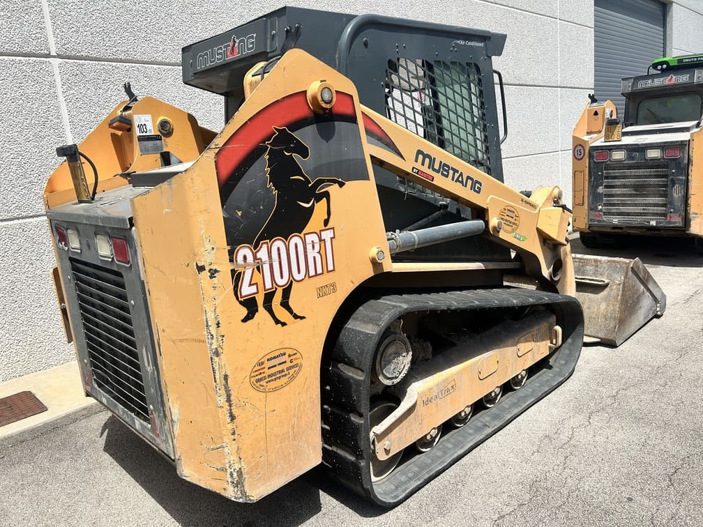 
								Minipala cingolata MUSTANG 2100RT Usata – 2021 – Cabina chiusa e benna terra – Buono stato – € 23.900 full									