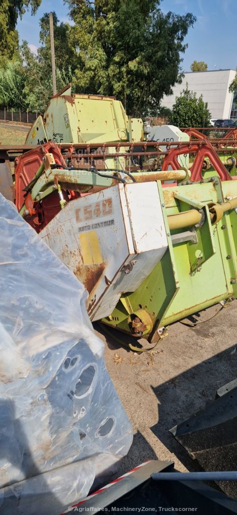 
								Mietitrebbia CLAAS Lexion 405 Usata buono stato – 6.000 h – 1998 – 5.40m – € 31.890 full									