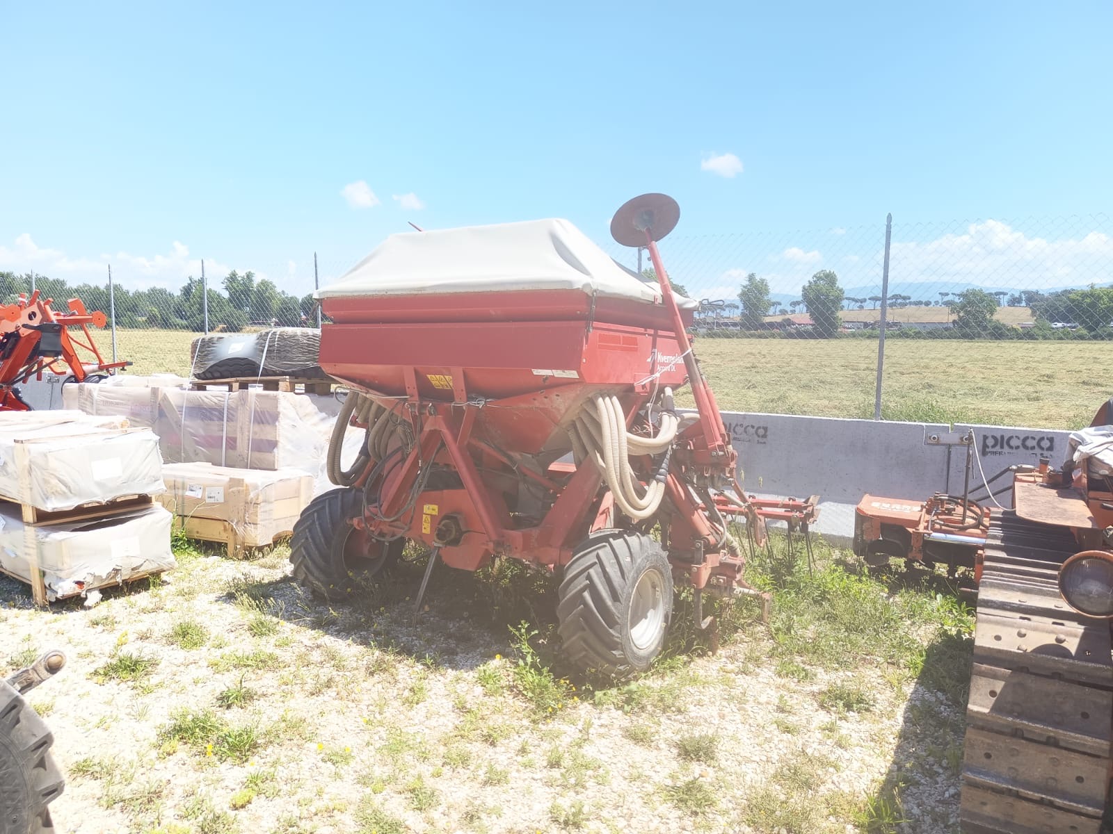 
								Seminatrice convenzionale KVERNELAND DL 4 Usata buono stato – 2016 – € 8.990 full									