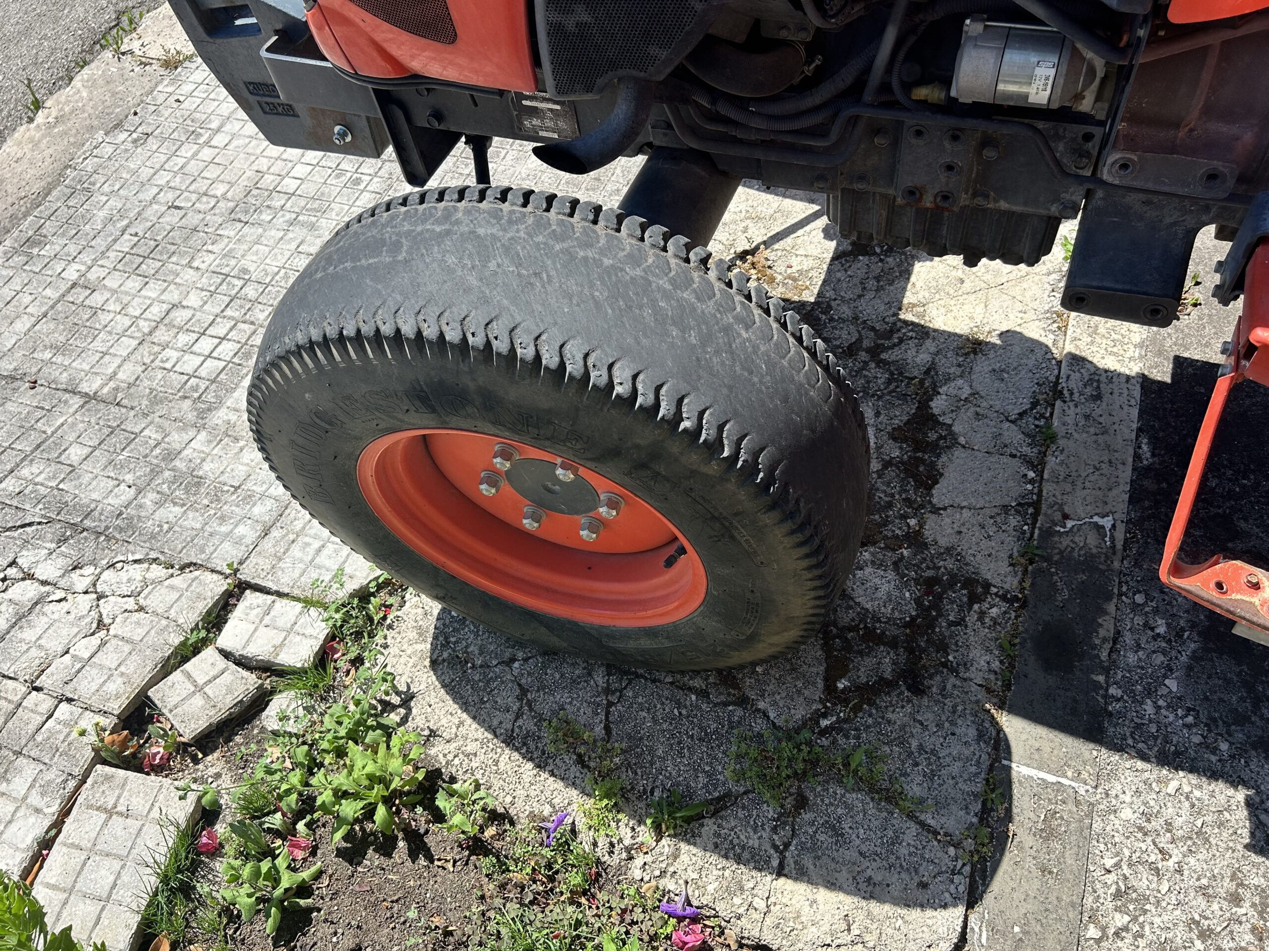 
								Trattore compatto KUBOTA L1361 HDW Usato – 5.598 Ore – anno 2019 – 37CV – € 12.499 full									