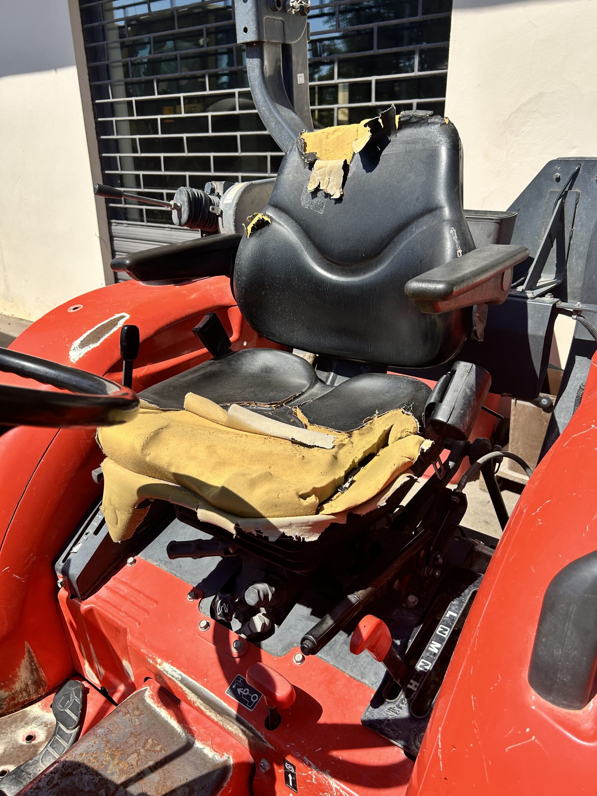 
								Trattore compatto KUBOTA L1361 HDW Usato – 6.780 Ore – anno 2019 – 37CV – € 12.499 full									