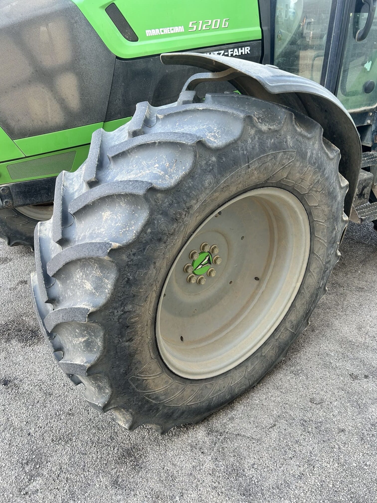 
								Trattore agricolo DEUTZ-FAHR 5120 G Usato ottimo stato – 3.988 h – 116CV – € 35.900 full									