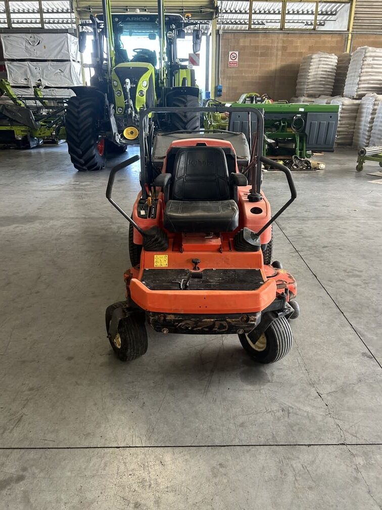 
								Trattorino rasaerba KUBOTA GZD 15 HD Usato – 15CV – Prezzo su richiesta full									