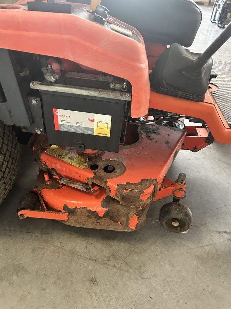 
								Trattorino rasaerba KUBOTA GZD 15 HD Usato – 15CV – Prezzo su richiesta full									