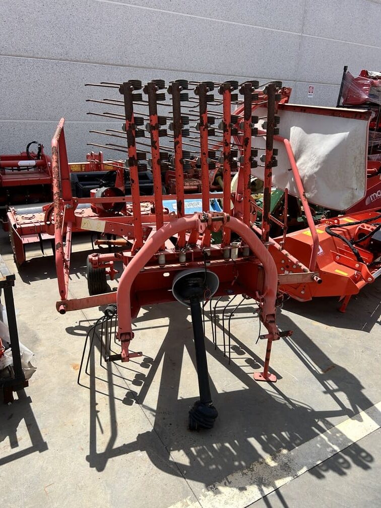 
								Ranghinatore KUHN GA 3201 G Usato – Anno 2010 – € 1.990 full									