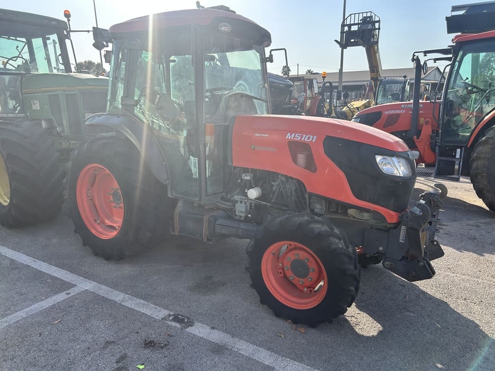 
								Trattore agricolo KUBOTA Narrow M5101 Usato – 5.941 Ore – anno 2020 – 105CV – € 29.900 full									