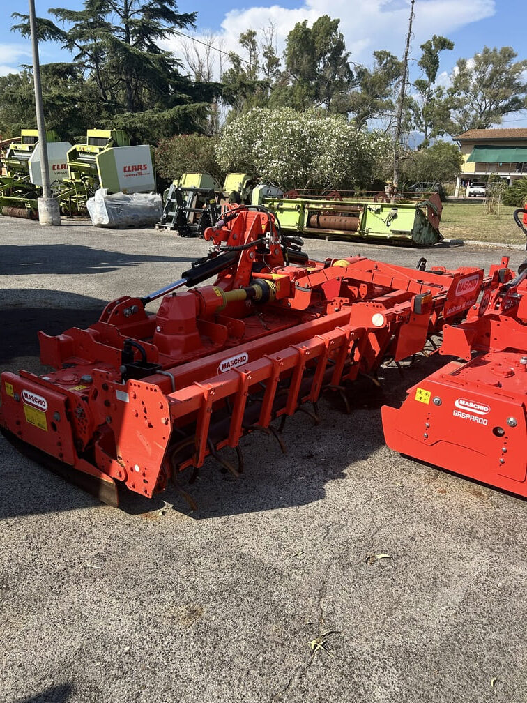 Erpice rotante MASCHIO Falco 4000 Usato ottimo stato – 4.00 m larghezza lavoro – Anno 2014 – € 11.500