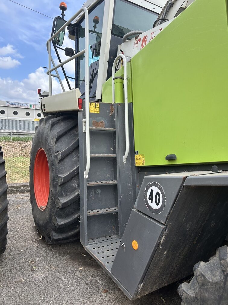 
								Trinciaforaggi semovente CLAAS Jaguar 870/A Usato – 4WD – Idrostatica – anno 2006 – 453CV – € 64.900 full									
