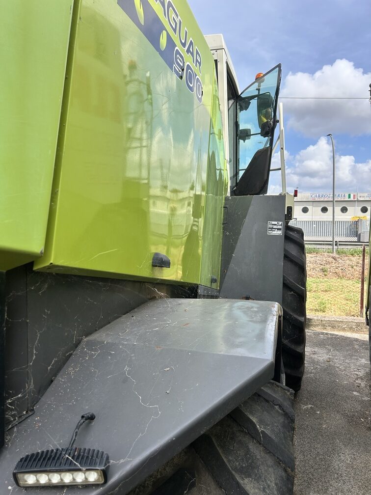 
								Trinciaforaggi semovente CLAAS Jaguar 870/A Usato – 4WD – Idrostatica – anno 2006 – 453CV – € 64.900 full									