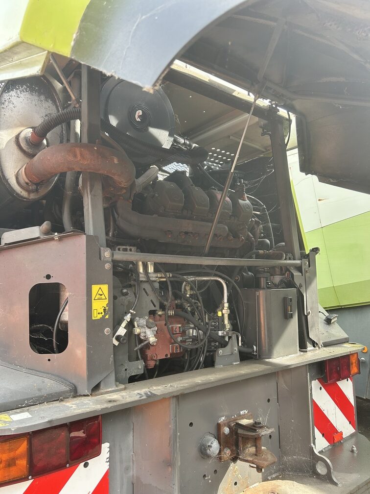
								Trinciaforaggi semovente CLAAS Jaguar 870/A Usato – 4WD – Idrostatica – anno 2006 – 453CV – € 64.900 full									