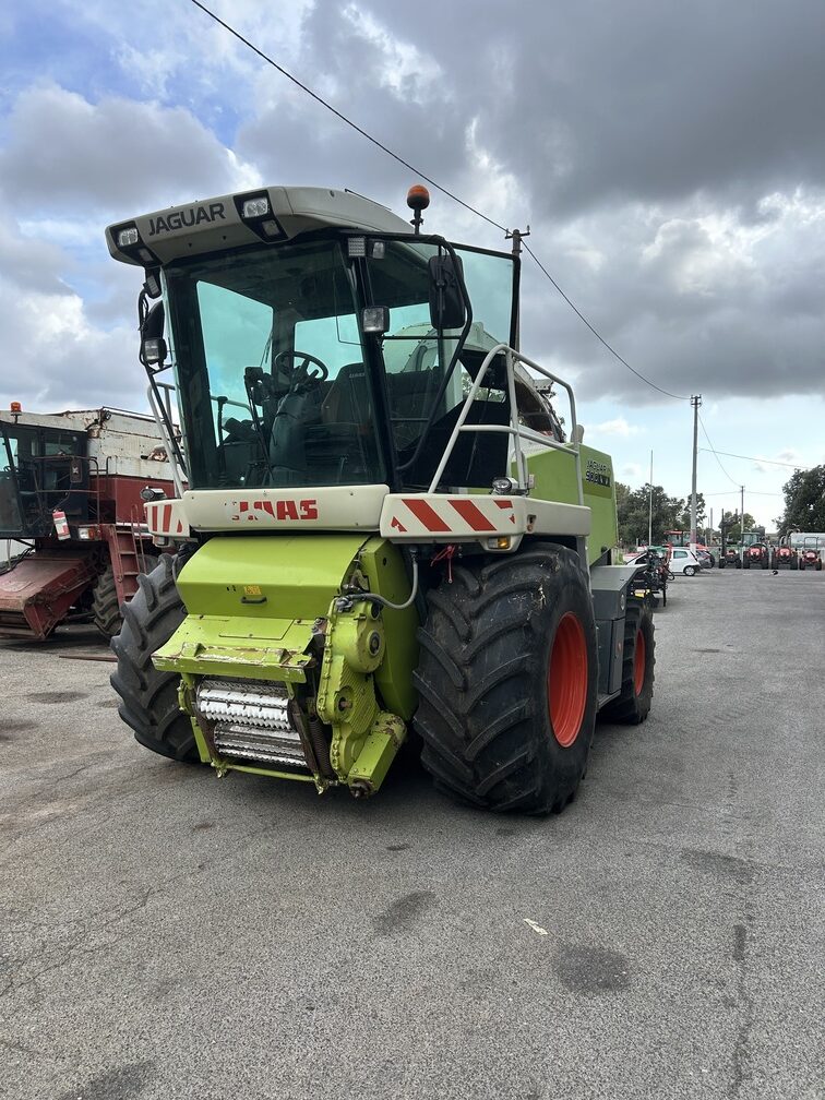 
								Trinciaforaggi semovente CLAAS Jaguar 870/A Usato – 4WD – Idrostatica – anno 2006 – 453CV – € 64.900 full									