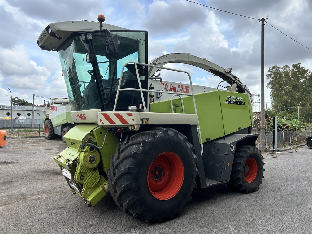 
								Trinciaforaggi semovente CLAAS Jaguar 870/A Usato – 4WD – Idrostatica – anno 2006 – 453CV – € 64.900 full									