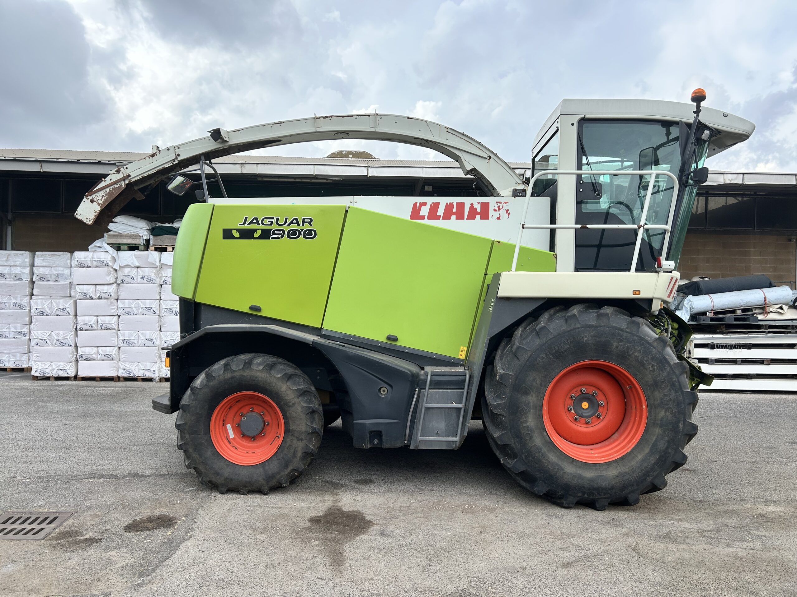 
								Trinciaforaggi semovente CLAAS Jaguar 870/A Usato – 4WD – Idrostatica – anno 2006 – 453CV – € 64.900 full									