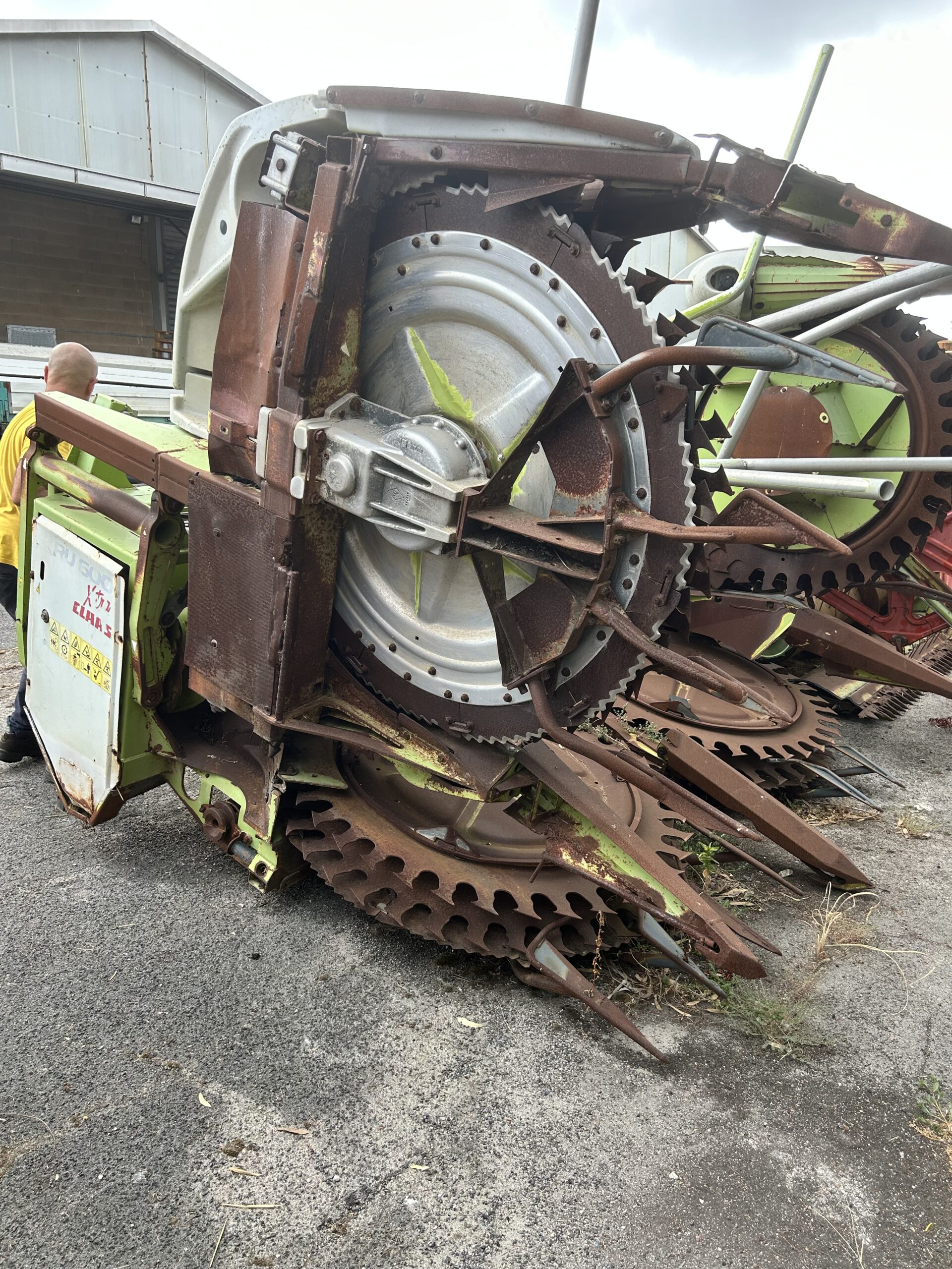
								Barra trinciatrice CLAAS RU 600 XTRA Usata – 6 metri di estensione – € 14.900 full									