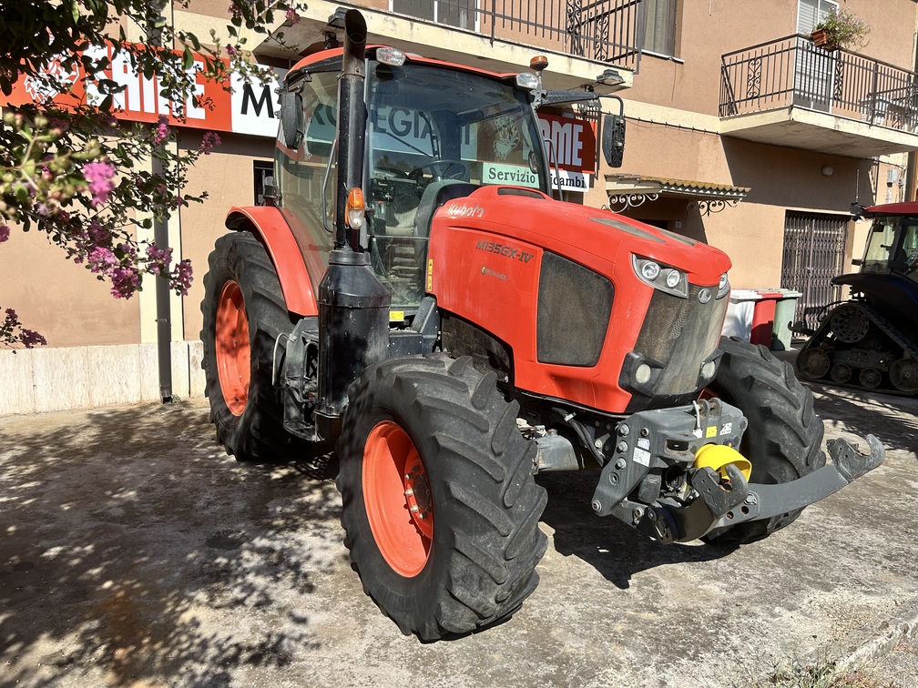 Trattore agricolo KUBOTA M135 GX IV Usato – guida satellitare Topcon RTK da quotare a parte – anno 2021 – 143CV – € 33.500