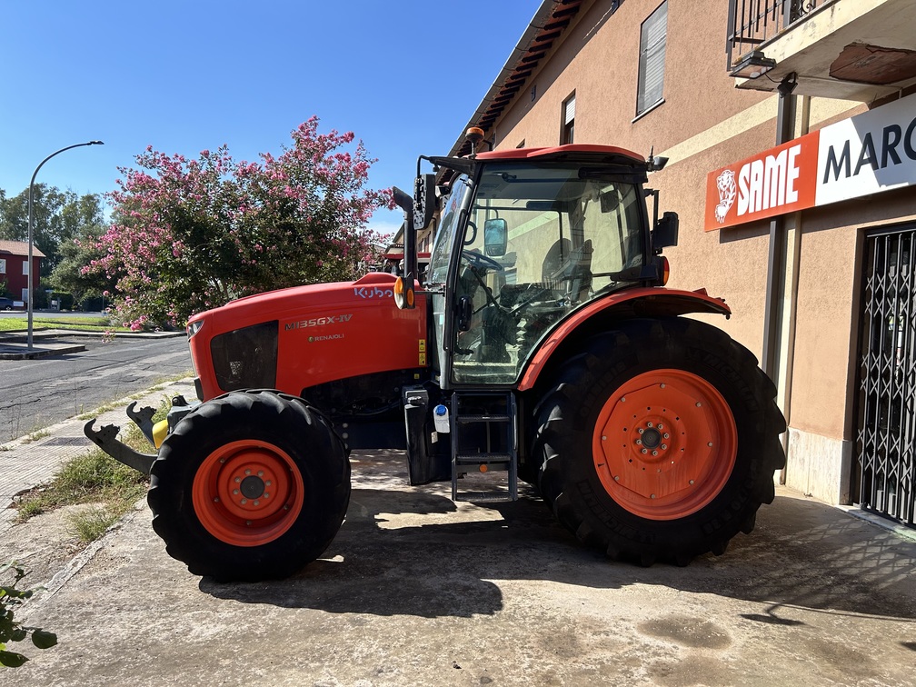 Trattore agricolo KUBOTA M135 GX IV Usato – guida satellitare Topcon RTK da quotare a parte – anno 2021 – 143CV – € 33.500