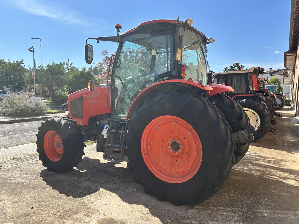 
								Trattore agricolo KUBOTA M135 GX IV Usato – guida satellitare Topcon RTK da quotare a parte – anno 2021 – 143CV – € 33.500 full									