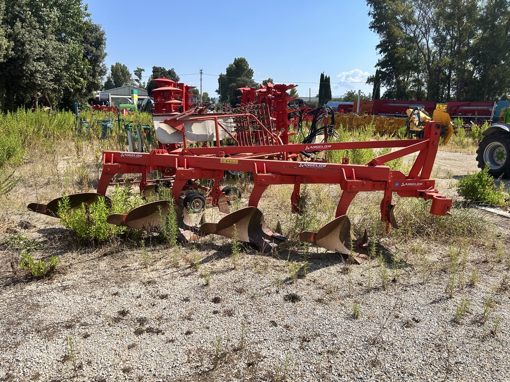 
								Aratro portato fisso ANGELONI  QFL 20 Usato – Quadrivomere – Anno 2021 – € 4.950 full									