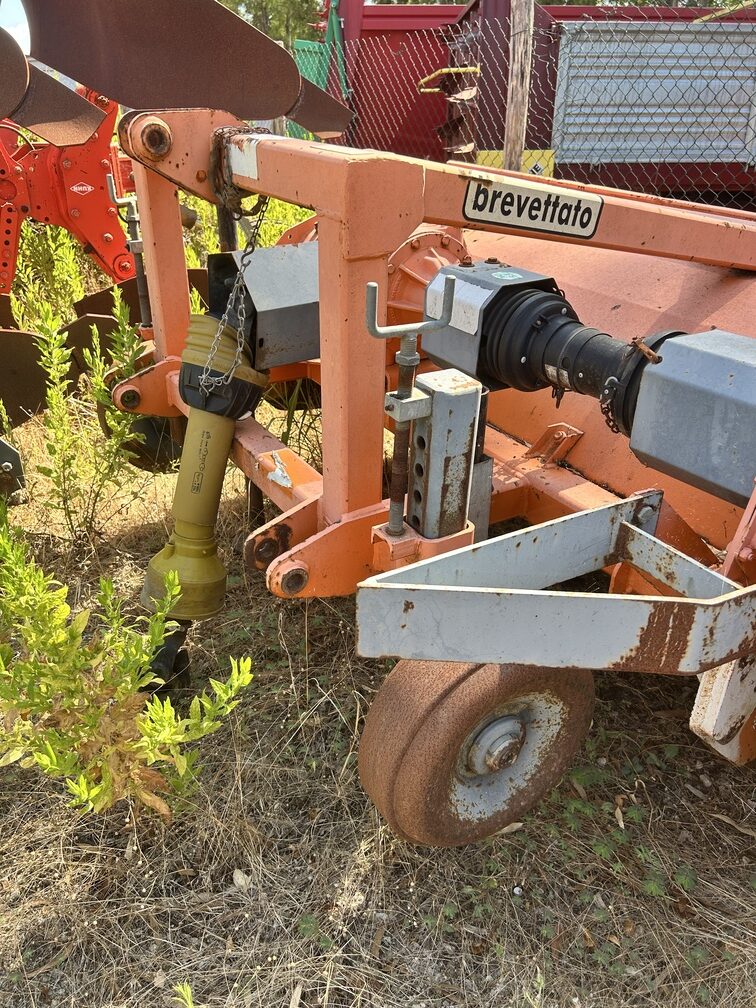 
								Aratro rotativo FALC Bobland 1900 Usato – per trattori da 80CV a 120CV – € 9.900 full									