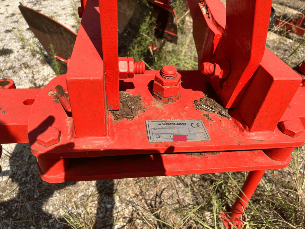 
								Aratro portato fisso ANGELONI  QFL 20 Usato – Quadrivomere – Anno 2021 – € 4.950 full									