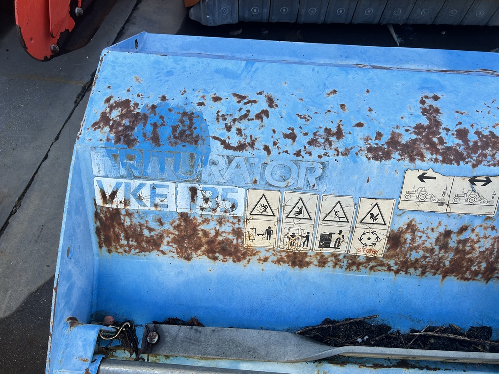 Trinciatrice NOBILI VKE 135 Usato – a coltelli intercambiabili – € 1.200