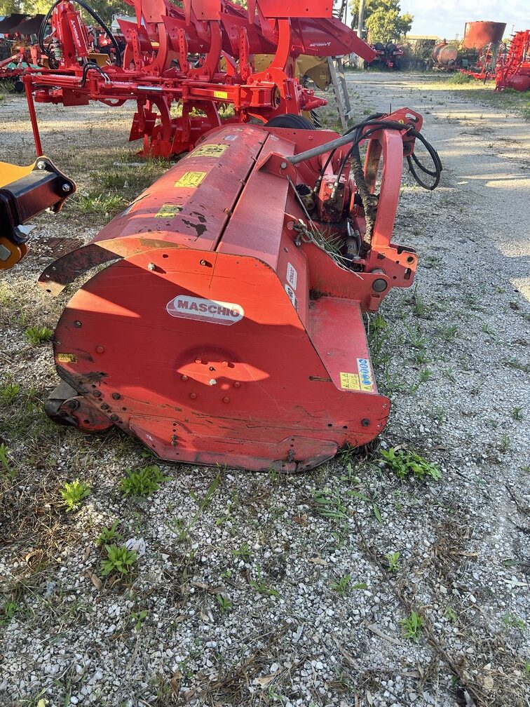 
								Trinciastocchi professionale MASCHIO Tornado 280 Usato – spostabile – anno 2018 – € 2.900 full									