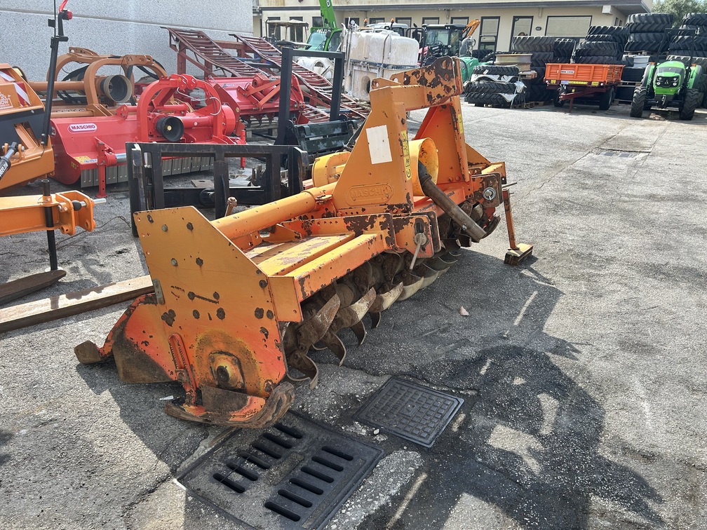 Fresa professionale MASCHIO C 230 Usato – con cardano – anno 2004 – € 1.990