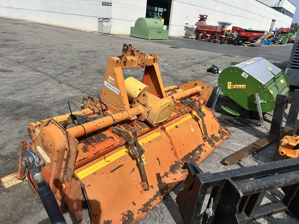 Fresa professionale MASCHIO C 230 Usato – con cardano – anno 2004 – € 1.990