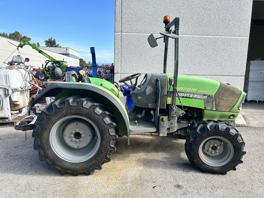 Trattore agricolo DEUTZ-FAHR 5070 DF Keyline Usato – buono stato – anno 2023 – 65CV – Prezzo su richiesta