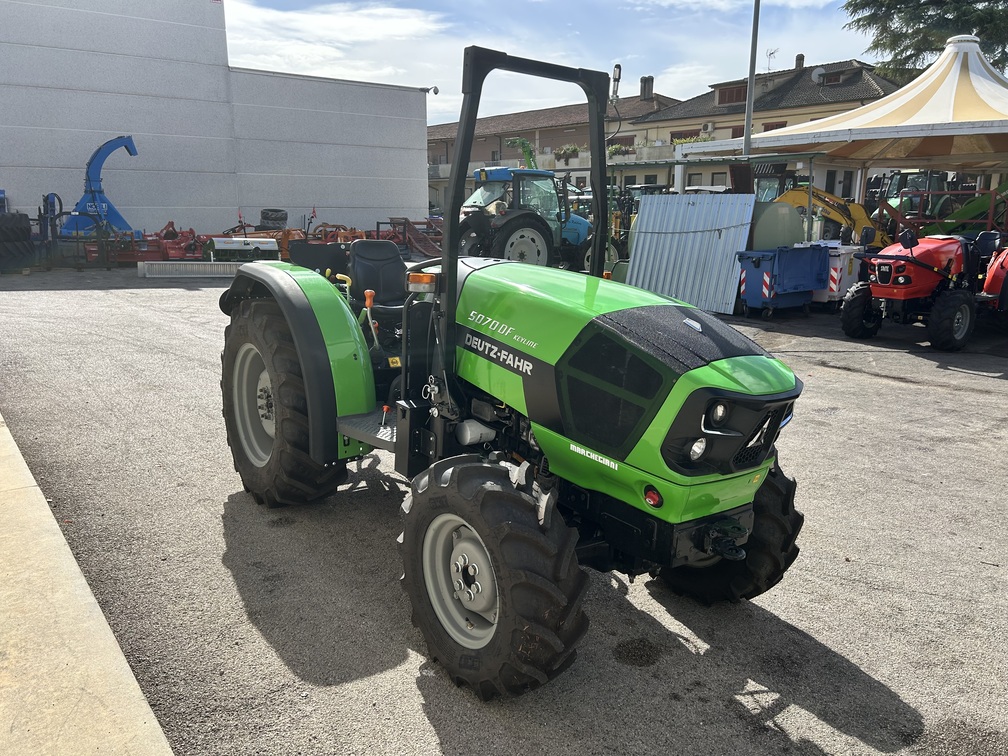 Trattore agricolo DEUTZ-FAHR 5070 DF Keyline Usato – come nuovo, Ex Demo – anno 2026 – 65CV – 98 Ore – Prezzo su richiesta