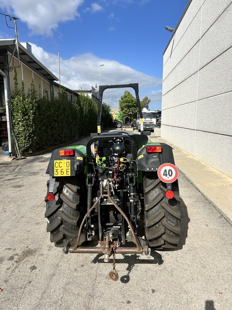 
								Trattore agricolo DEUTZ-FAHR 5070 DF Keyline Usato – come nuovo, Ex Demo – anno 2026 – 65CV – 98 Ore – Prezzo su richiesta full									