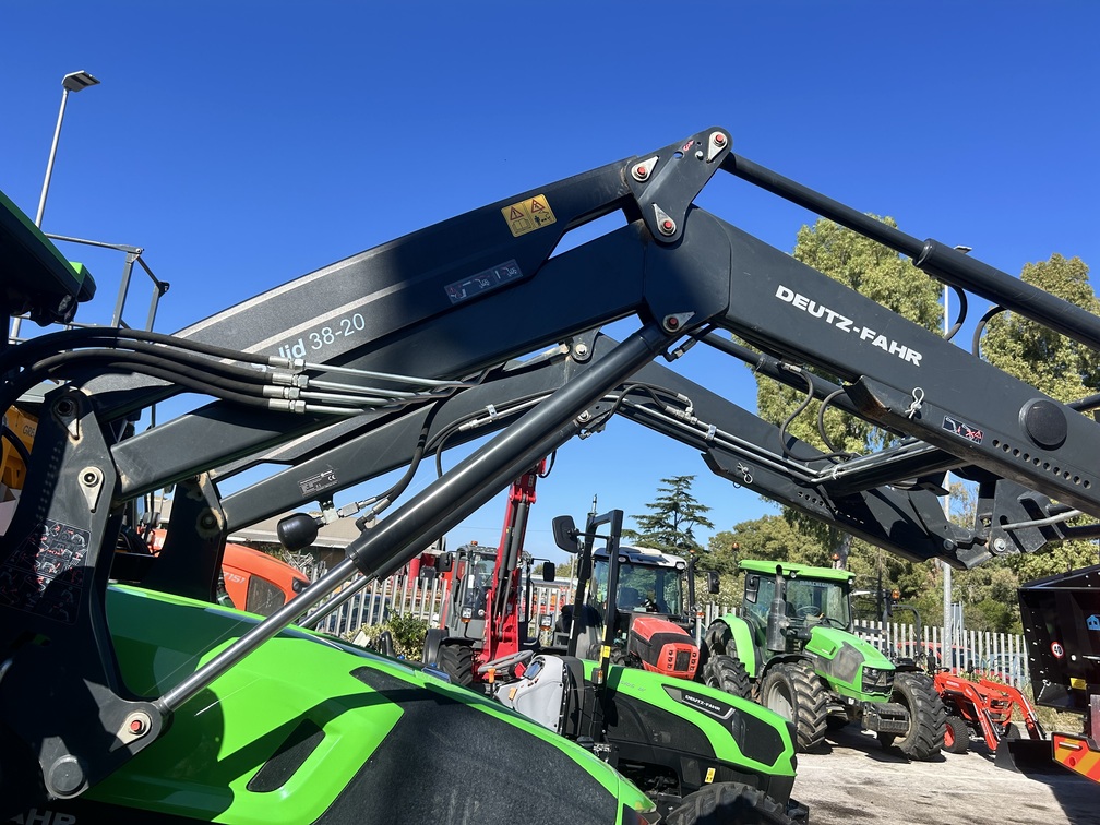 
								Trattore agricolo DEUTZ-FAHR 5125 GS Usato – ottime condizioni – anno 2023 – 126CV – 1879 Ore – € 63.000 full									