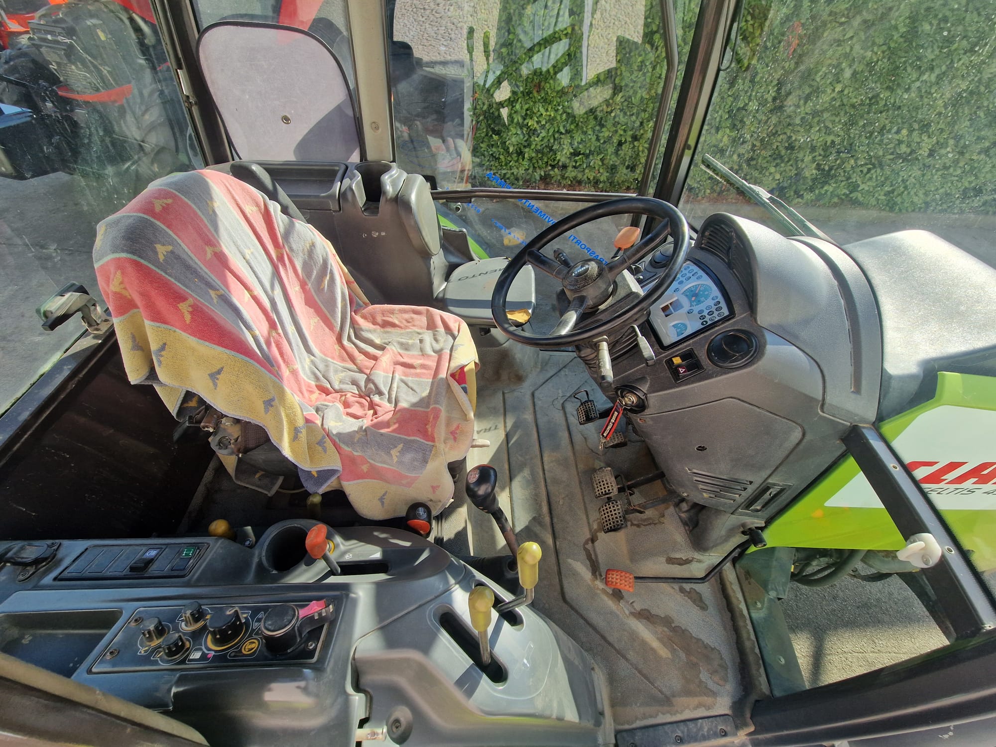 
								Trattore agricolo CLAAS Celtis 456 RX Usato – Anno 2006 – 102 CV – Frenatura Idraulica – € 19.490 full									